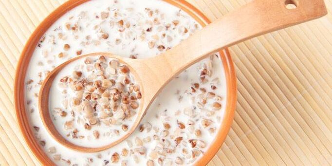 Dieta de trigo sarraceno com leite